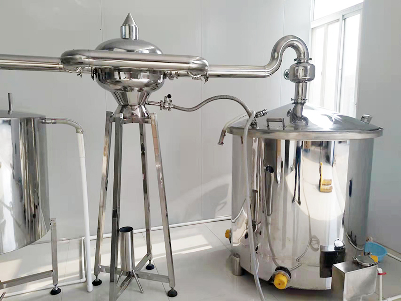 如何避免釀酒設(shè)備呈現(xiàn)縫隙及裂紋？